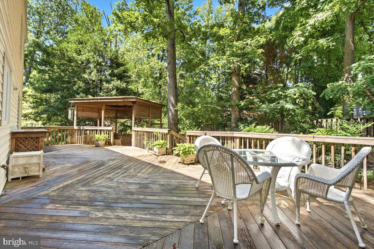 5803 Hall Street Burke, VA 22015 - Photo 19 of 77