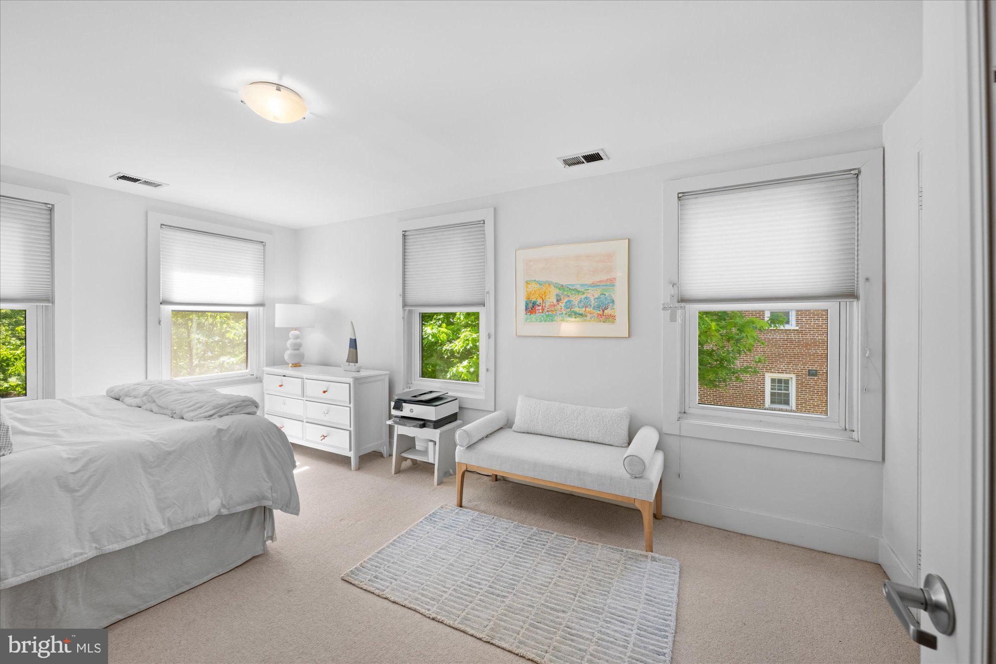 4840 MacArthur Boulevard Northwest, Unit 402 Washington, DC 20007 - Photo 12 of 16