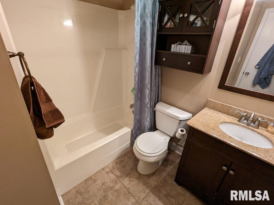 104 Westbrook Drive Springfield, IL 62702 - Photo 16 of 18 Gallery Image 16