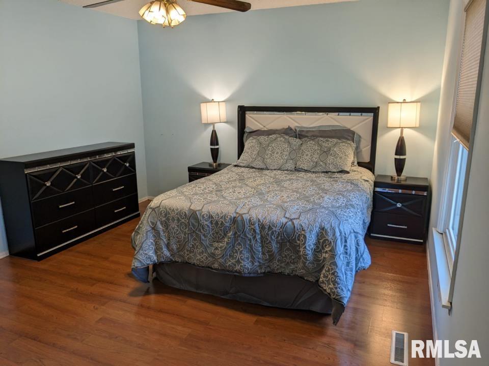104 Westbrook Drive Springfield, IL 62702 - Photo 10 of 18 Gallery Image 10