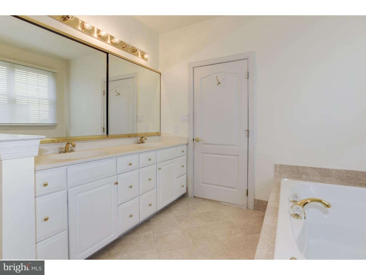 102 Inverness Drive Moorestown, NJ 08057 - Photo 12 of 25