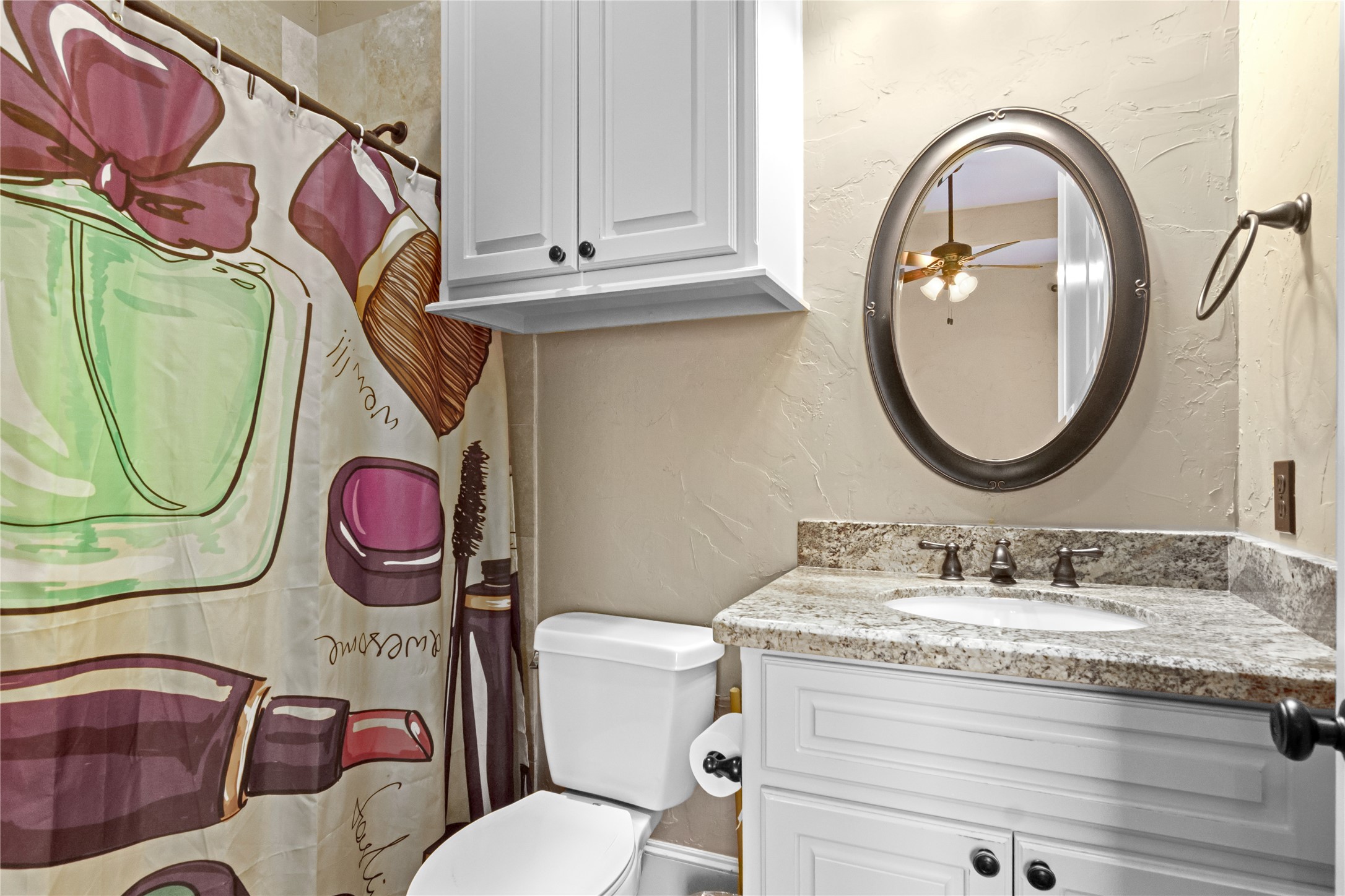 2915 Kennings Road Crosby, TX 77532 - Photo 30 of 49 Ensuite bathroom