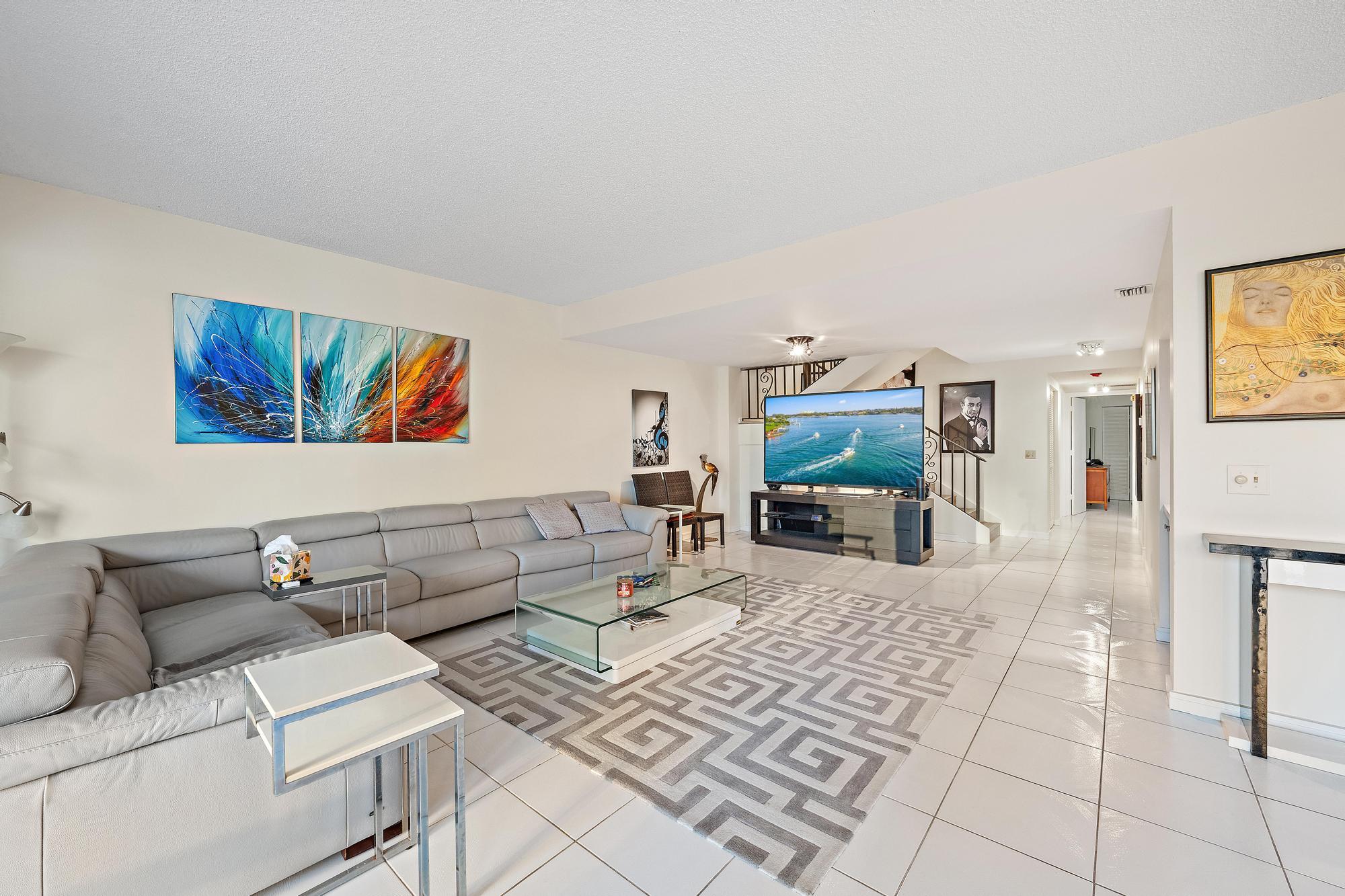 3970 North Ocean Drive, Unit 6 Singer Island, FL 33404 - Photo 18 of 55 Living