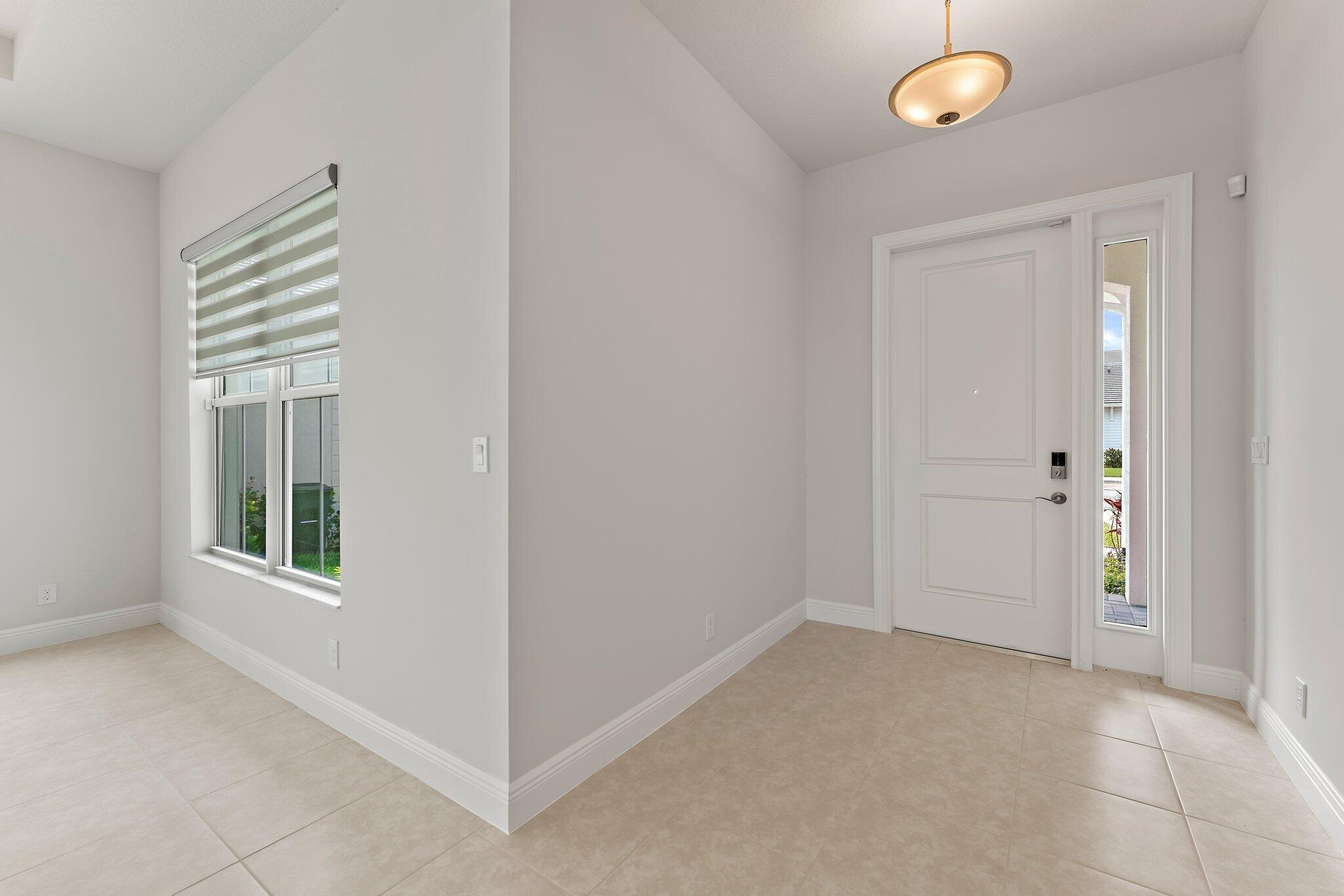 12622 Nautilus Circle Palm Beach Gardens, FL 33412 - Photo 5 of 66 007-12622NautilusCir-WestPalmBeach-SMALL