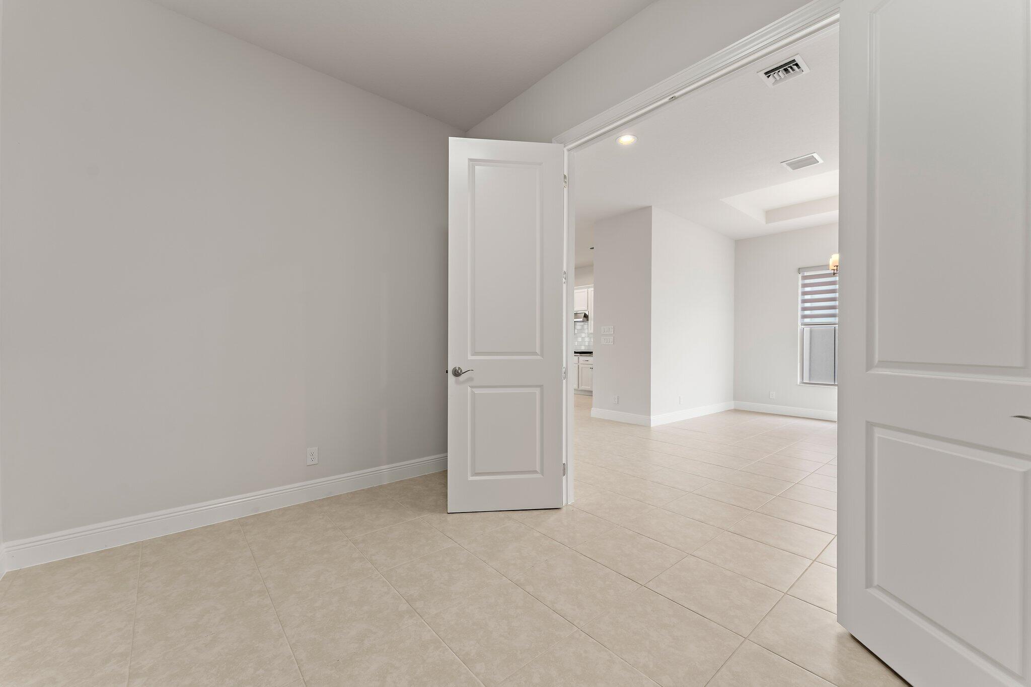 12622 Nautilus Circle Palm Beach Gardens, FL 33412 - Photo 9 of 66 011-12622NautilusCir-WestPalmBeach-SMALL