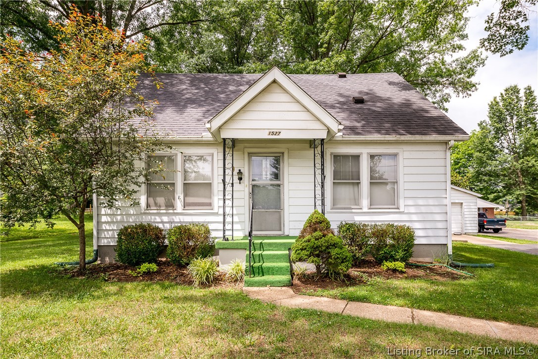 1527 Slate Run Road New Albany, IN 47150 - Photo 1 of 28 Gallery Image 1