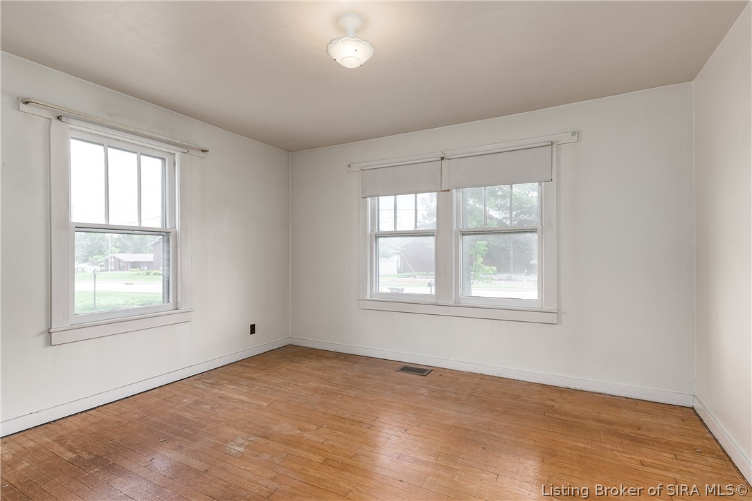 1527 Slate Run Road New Albany, IN 47150 - Photo 12 of 28 Gallery Image 12