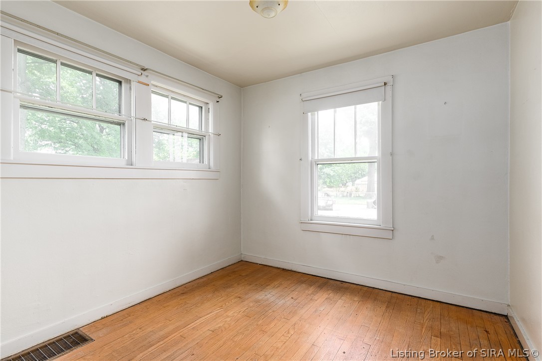 1527 Slate Run Road New Albany, IN 47150 - Photo 14 of 28 Gallery Image 14