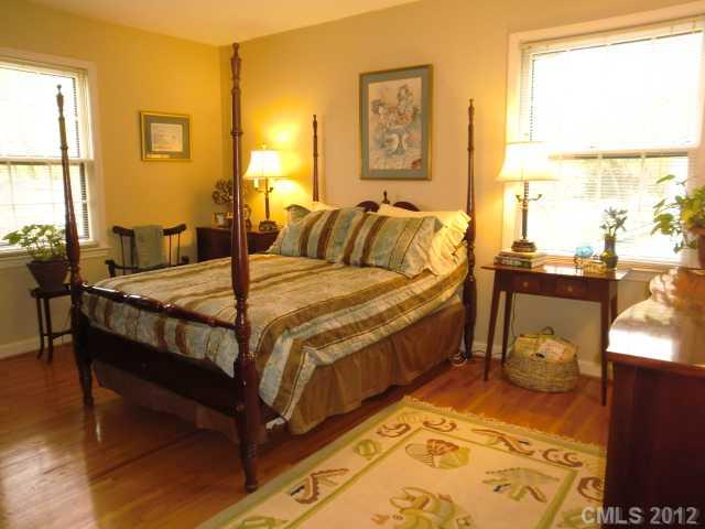 2716 Burnt Mill Road Charlotte, NC 28210 - Photo 6 of 13 Gallery Image 6