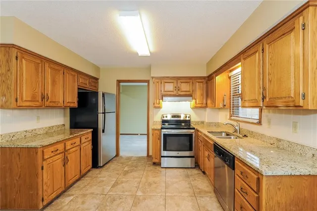 $2,335 | 14801 South Brougham Drive, Olathe, KS 66062