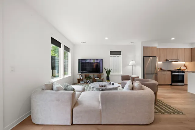 $4,525 | 1941 Sawdust Road, Unit 169, The Woodlands, TX 77380