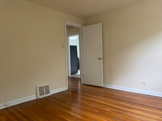 4237 West Nelson Street, Unit 2 Chicago, IL 60641 - Photo 10 of 11