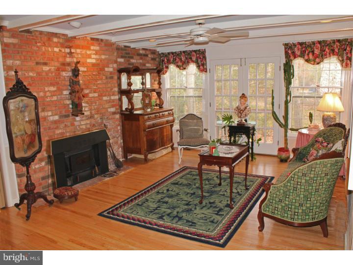 513 Gatewood Road Cherry Hill, NJ 08003 - Photo 3 of 23 Living Room