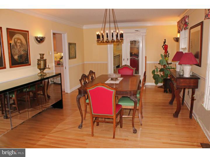 513 Gatewood Road Cherry Hill, NJ 08003 - Photo 4 of 23 Dining Room