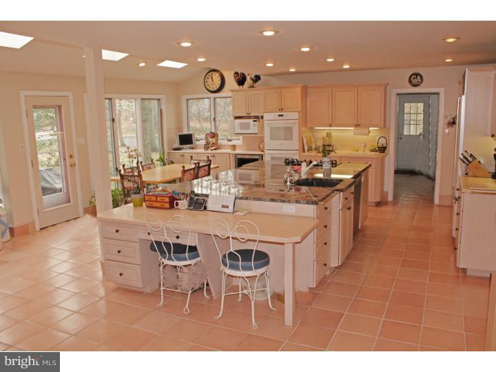 513 Gatewood Road Cherry Hill, NJ 08003 - Photo 8 of 23 Kitchen