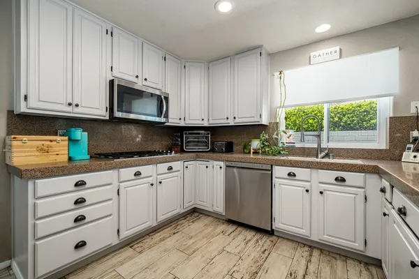 $699,000 | 41945 Maryn Court, Palm Desert, CA 92211