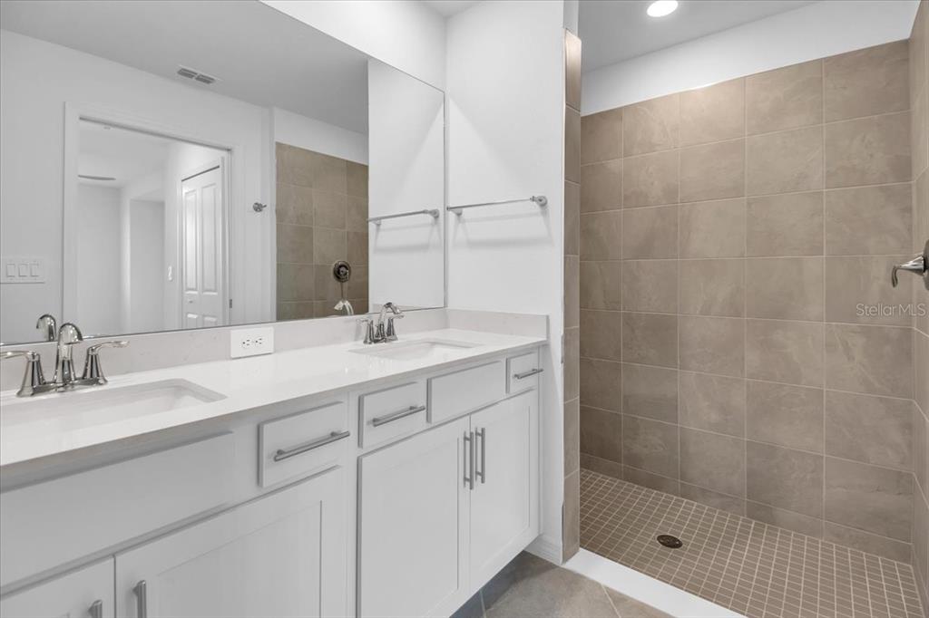 18923 Scallop Loop, Unit 102 Bradenton, FL 34211 - Photo 25 of 37