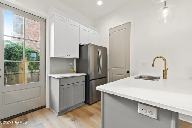 $1,975 | 202 Steiner Oaks, Lafayette, LA 70508