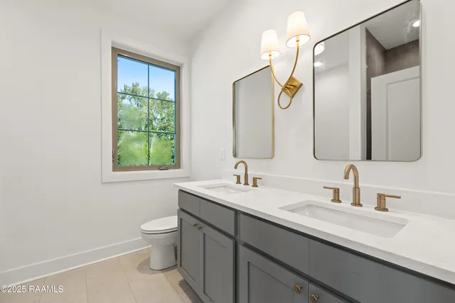 $1,975 | 202 Steiner Oaks, Lafayette, LA 70508