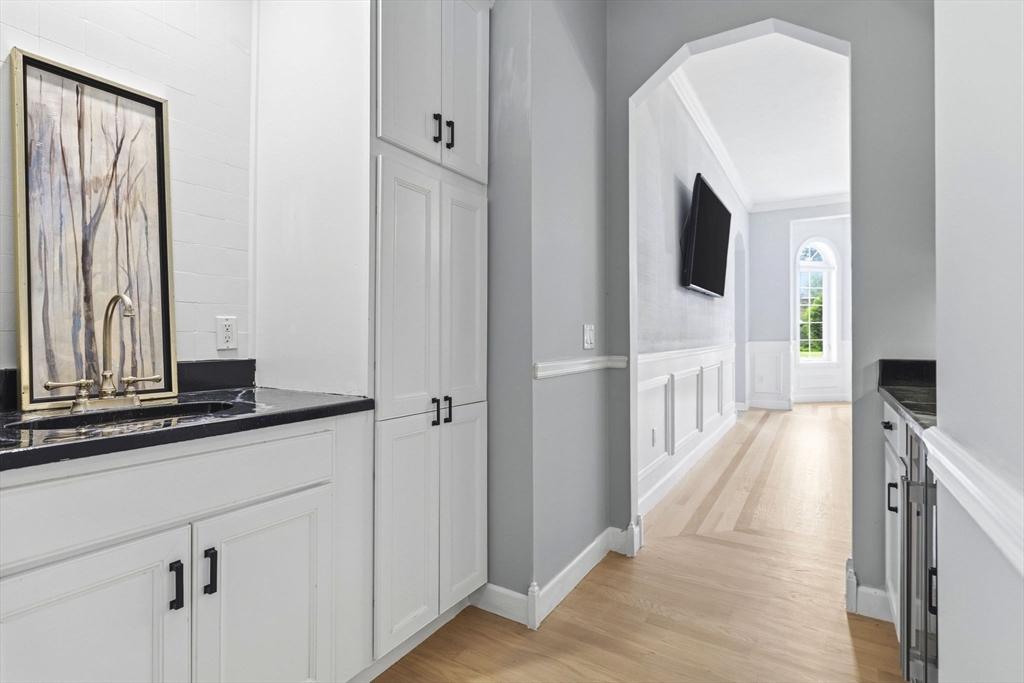 2 Bridle Path Lynnfield, MA 01940 - Photo 15 of 41