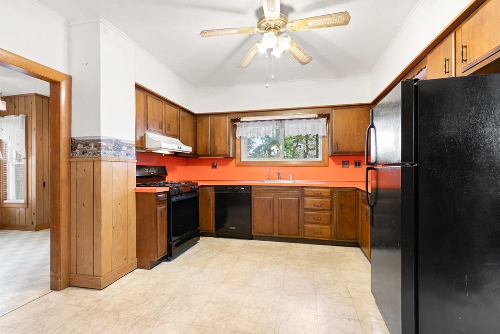 34 Walnut Street Maynard, MA 01754 - Photo 17 of 30 Gallery Image 17
