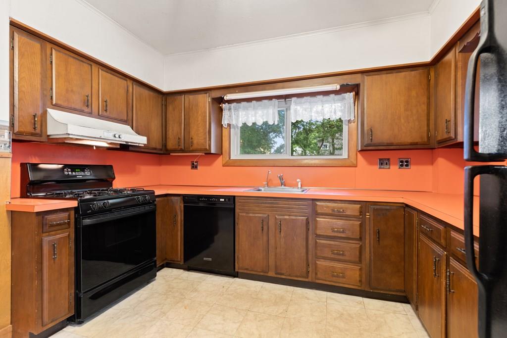 34 Walnut Street Maynard, MA 01754 - Photo 20 of 30 Gallery Image 20