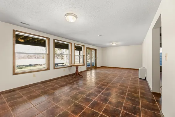$375,000 | 18433 Wade Hill Road, Patriot, IN 47038