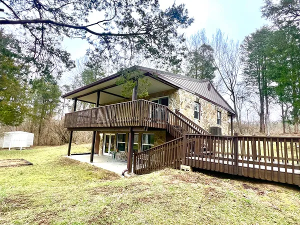 $375,000 | 18433 Wade Hill Road, Patriot, IN 47038