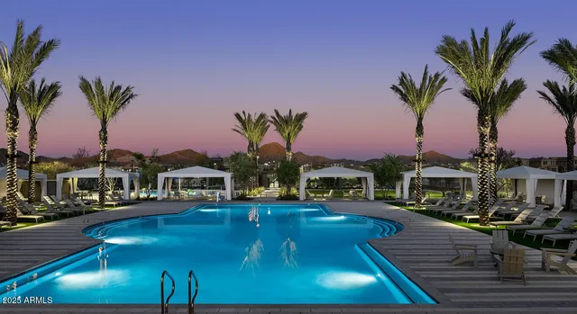 $689,735 | 2453 West Maximo Way, Phoenix, AZ 85085