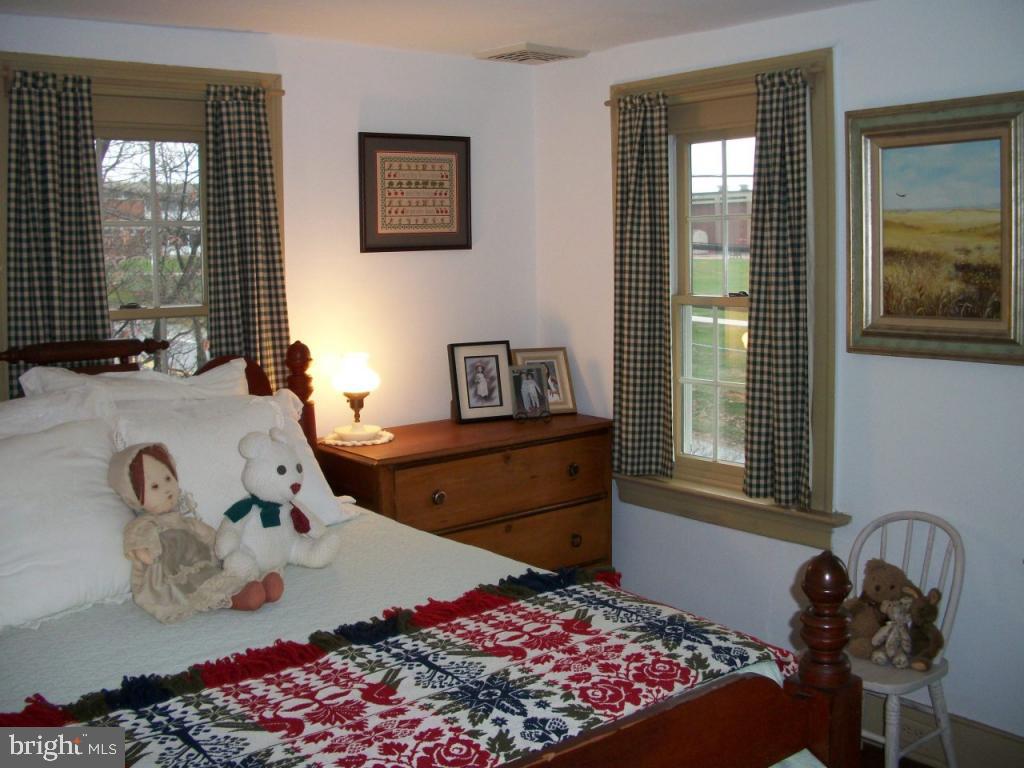 153 College Avenue Mountville, PA 17554 - Photo 16 of 26 Gallery Image 16