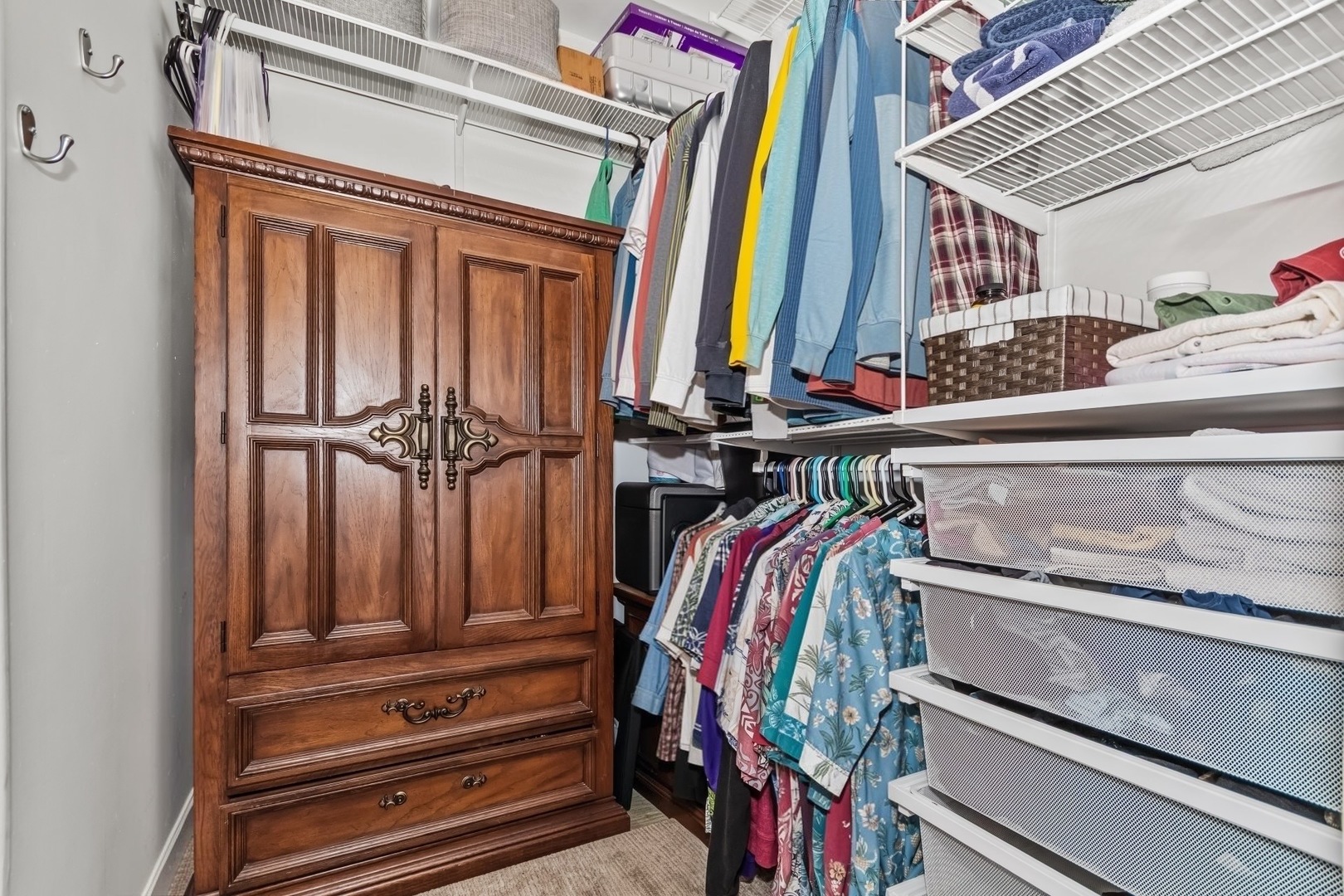 725 West Sheridan Road, Unit 204 Chicago, IL 60613 - Photo 10 of 14 Gallery Image 10