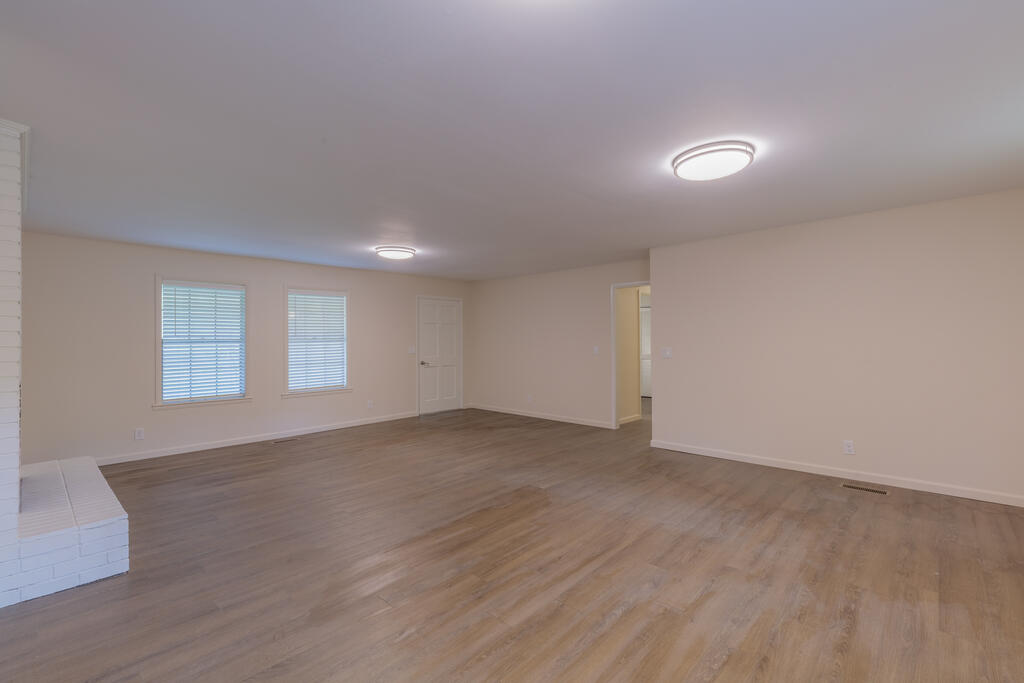 1068 Beaverdale Road Northeast Dalton, GA 30721 - Photo 8 of 28 Gallery Image 8