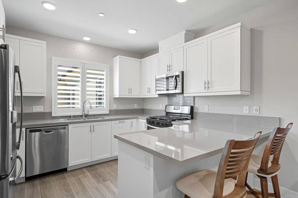 172 Diamante Road San Marcos, CA 92078 - Photo 2 of 37