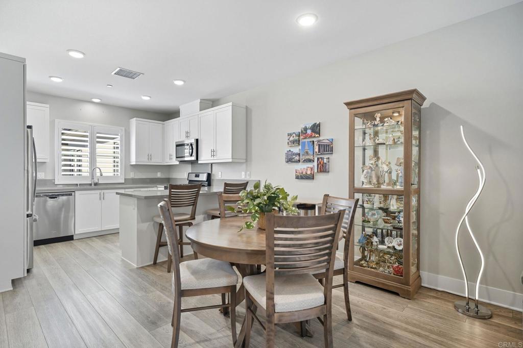 172 Diamante Road San Marcos, CA 92078 - Photo 7 of 37