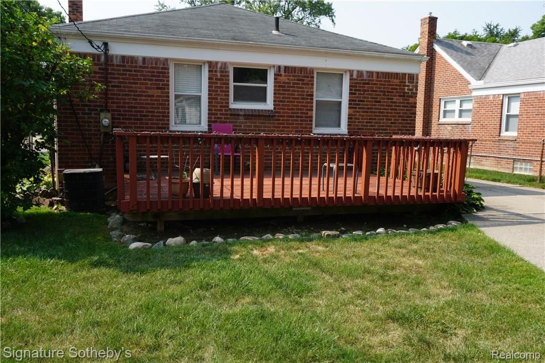 434 Normandy Road Royal Oak, MI 48073 - Photo 13 of 16 DSC07105.JPG