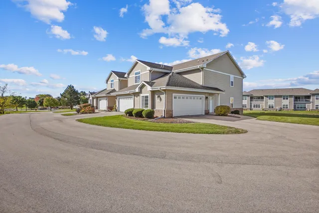 $339,900 | 1632 Grey Fox Trail, Unit 22, Mukwonago, WI 53149