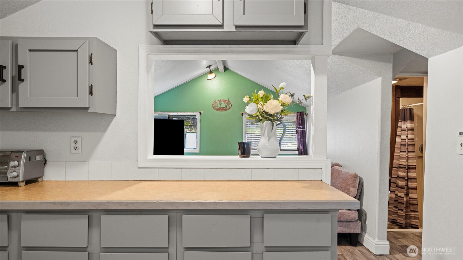 10246 Mill Creek Road Walla Walla, WA 99362 - Photo 9 of 31 a bathroom with a sink and a mirror