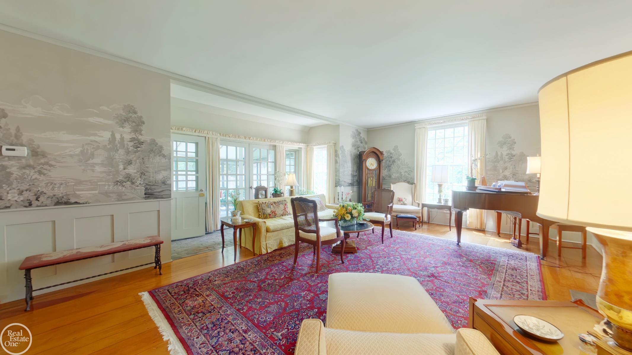 61 Merriweather Road Grosse Pointe, MI 48236 - Photo 10 of 54 50117216-12.JPG