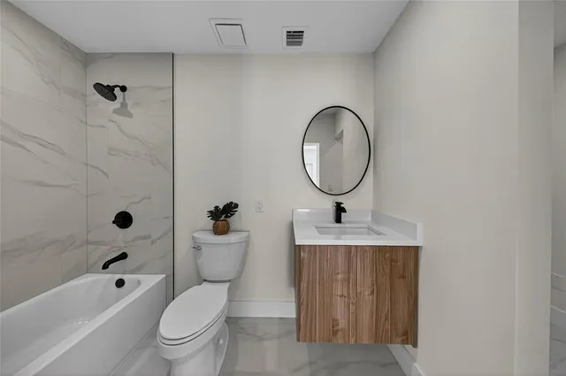 a view of an house with swimming pool