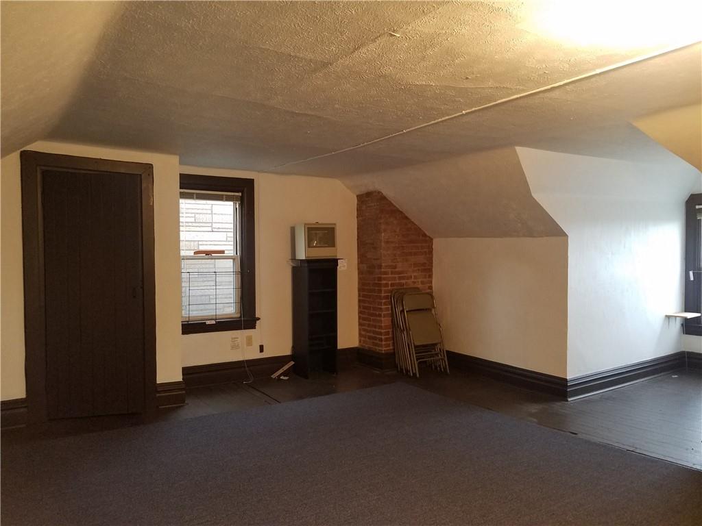 3235 Parkview Avenue Pittsburgh, PA 15213 - Photo 13 of 21 an empty room with windows