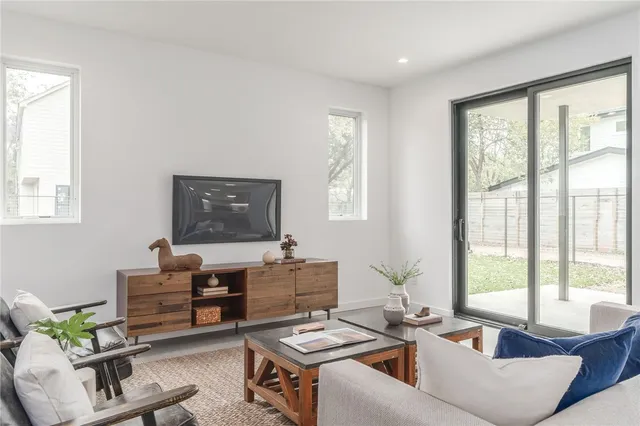 $4,200 | 921 Tillery Street, Unit B, Austin, TX 78702