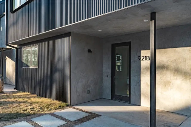$4,200 | 921 Tillery Street, Unit B, Austin, TX 78702
