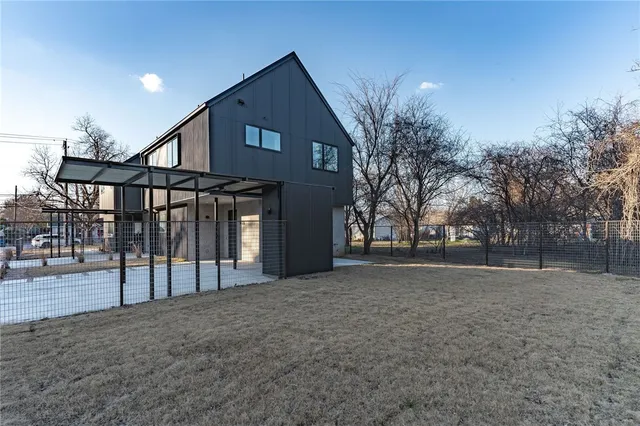 $4,200 | 921 Tillery Street, Unit B, Austin, TX 78702