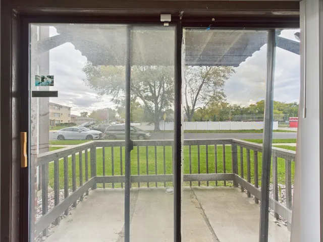 $1,350 | 11805 South Karlov Avenue, Unit 102, Alsip, IL 60803