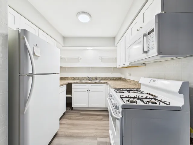 $1,350 | 11805 South Karlov Avenue, Unit 102, Alsip, IL 60803