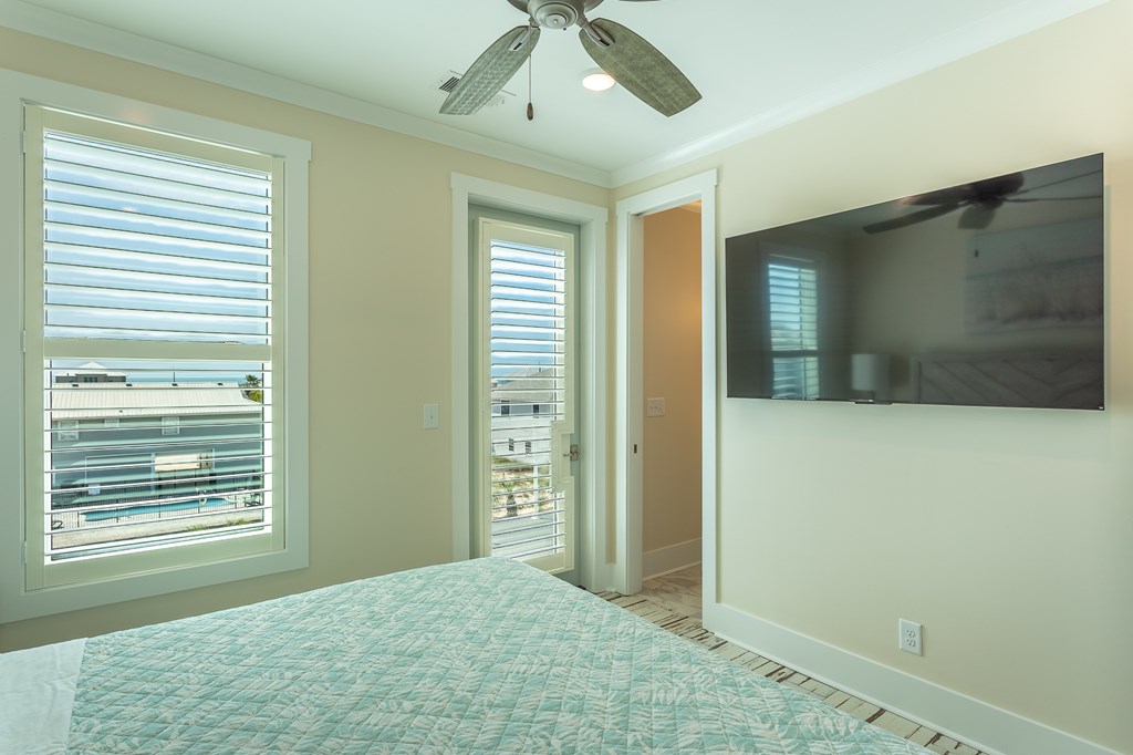 708 East Pine Avenue St. George Island, FL 32328 - Photo 38 of 78