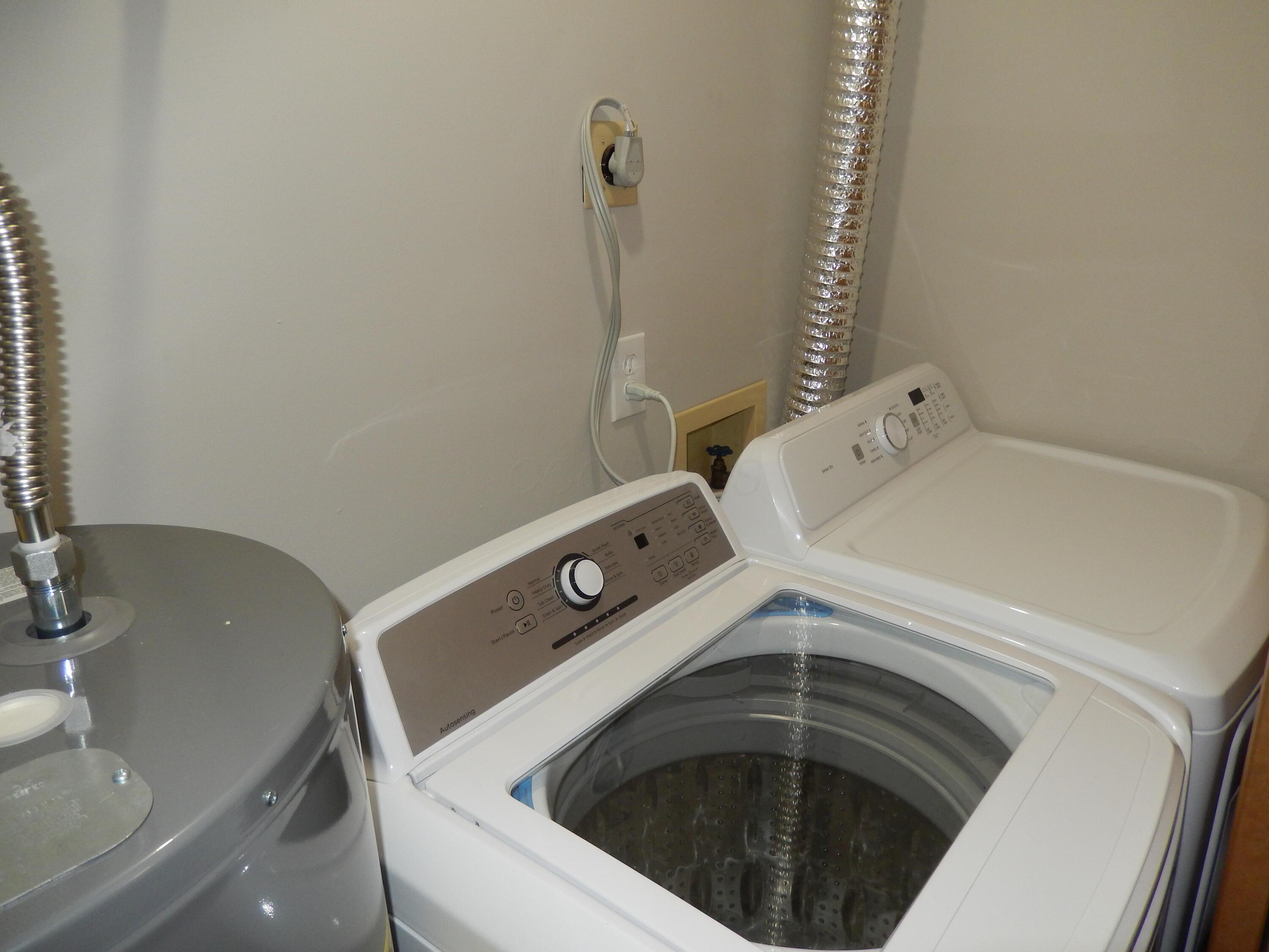 4117 Karl Road, Unit 302 Columbus, OH 43224 - Photo 13 of 33 New Full Size washer & dryer