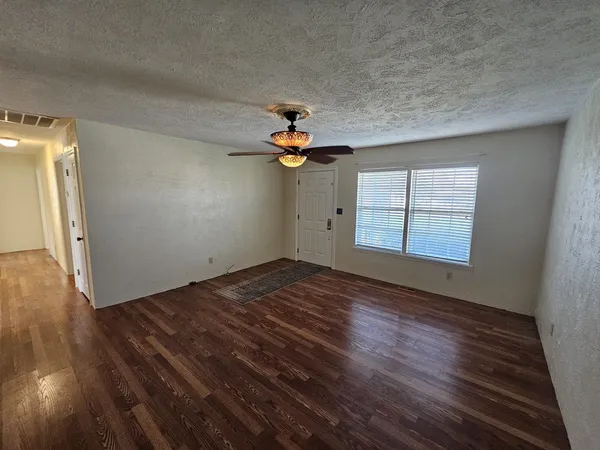 $154,500 | 14927 East Clearview Road, Mount Vernon, IL 62864
