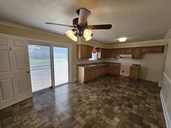 $154,500 | 14927 East Clearview Road, Mount Vernon, IL 62864