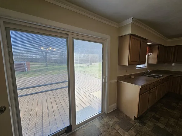 $154,500 | 14927 East Clearview Road, Mount Vernon, IL 62864